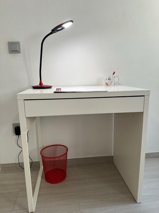 Pupitre blanco con cajón 75x50