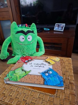 Pack "El Monstre de Colors": Libro Pop-up peluche