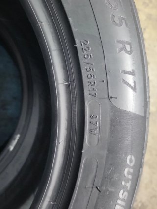2 Neumáticos 225/55 R17 Michelin