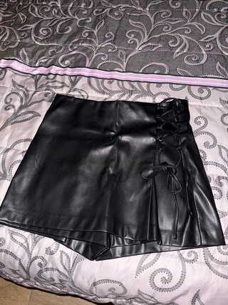 Stradivarius Talla 40/L Negro