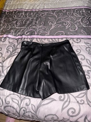 Stradivarius Talla 40/L Negro
