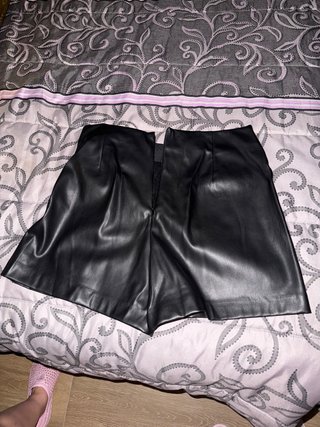 Stradivarius Talla 40/L Negro