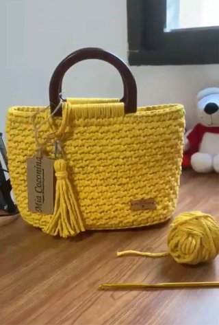 Bolso tejido a ganchillo, modelo exclusivo.