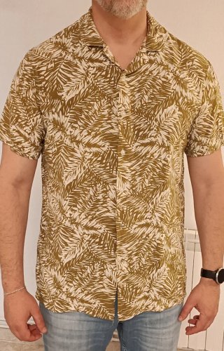 Camisa Hawaiana Hojas Beige y Verde Oliva