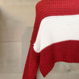 Jersey de cuello alto a rayas rojas y blancas