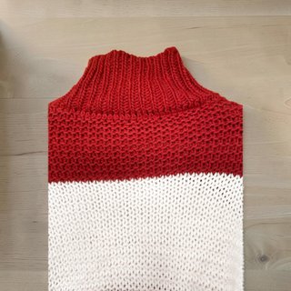 Jersey de cuello alto a rayas rojas y blancas