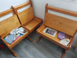 Conjunto mesa y bancos con almacenaje