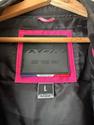 Chaqueta Moto IXON Mujer Talla L Negra/Rosa