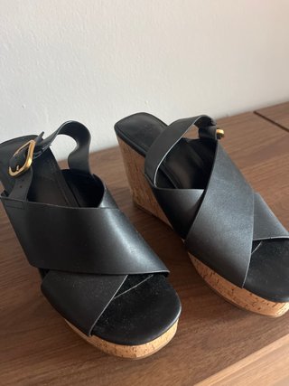 Sandalias de cuña negras