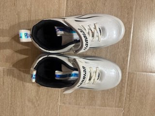 Zapatillas con Ruedas y Luces LED TALLA 32