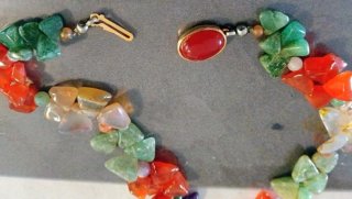 Collana pietre dure naturali a ventaglio anni 80