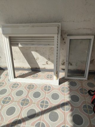 Ventana aluminio con persiana