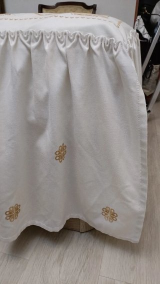 Colcha Lagarterana Beige y Dorada