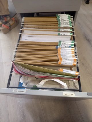 Cajonera de oficina con ruedas
