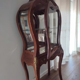 Vitrina antigua estilo pulpo