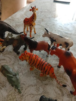 Lote de animales de juguete