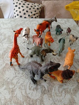 Lote de animales de juguete