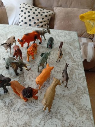 Lote de animales de juguete