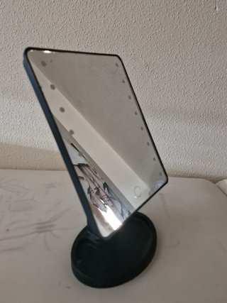Specchio da trucco con luci LED