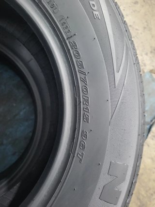 2 Neumáticos 205/70 R15 Nexen