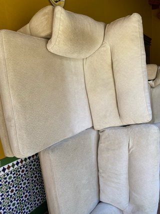 Conjunto 3 y 2 plazas tela beige la venta es 2