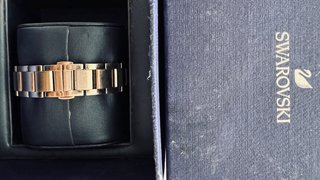 Reloj Swarovski color plata