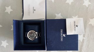 Reloj Swarovski color plata