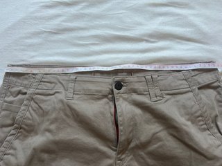 Pantalón cargo beige hombre