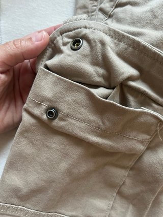 Pantalón cargo beige hombre