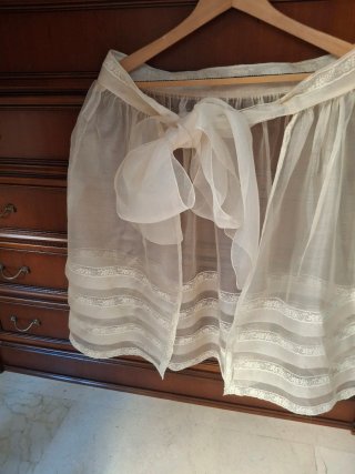 Antiguo delantal organza y encaje valencien