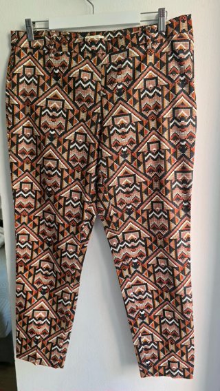 Pantalón H&M estampado geométrico