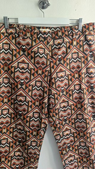 Pantalón H&M estampado geométrico