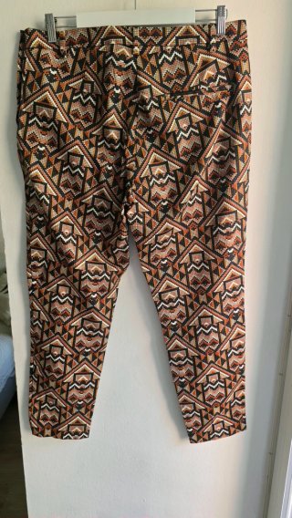 Pantalón H&M estampado geométrico