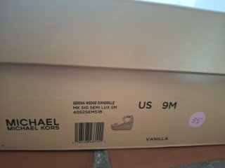 Sandalias Michael Kors Beige y Blancas