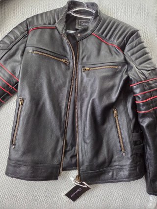 Chaqueta de cuero Carpesian i bordada