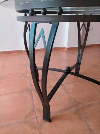 Mesa redonda cristal y metal