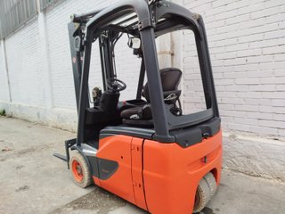 Carretilla elevadora Linde E14-02