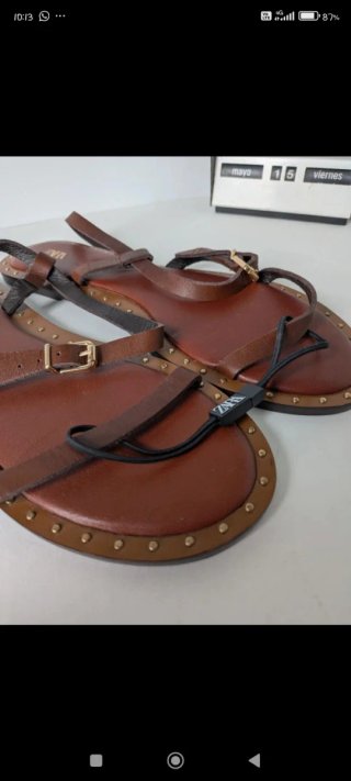 Sandalias planas Zara Marrón Talla 39
