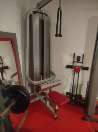 Máquinas de gimnasio Adam