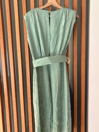 Vestido Cherubina verde menta midi