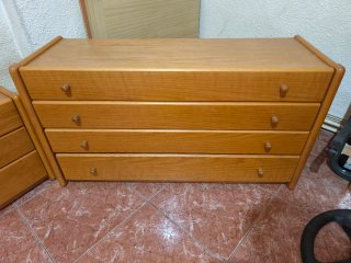 Cómoda de madera con 4 cajones ancho 110 cm