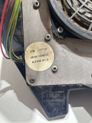 Subwoofer Audi A3 S3 8L0035381G