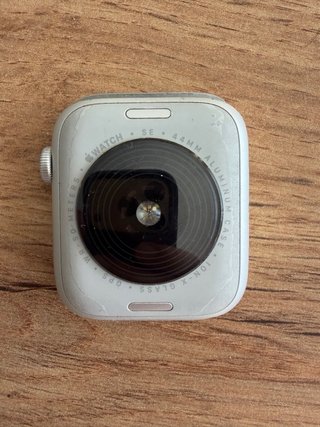 Apple Watch SE 2 44mm con cristal rotto