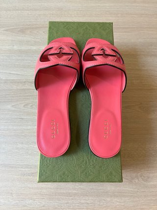Gucci Cosmos Softy Pink Leather Sandals – Size 35