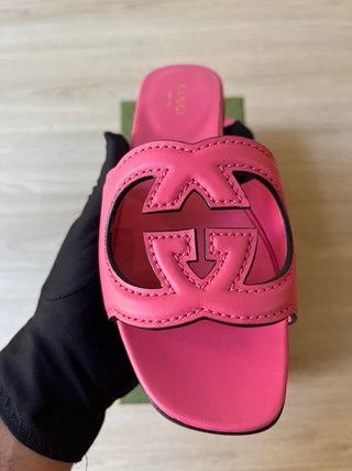 Gucci Cosmos Softy Pink Leather Sandals – Size 35