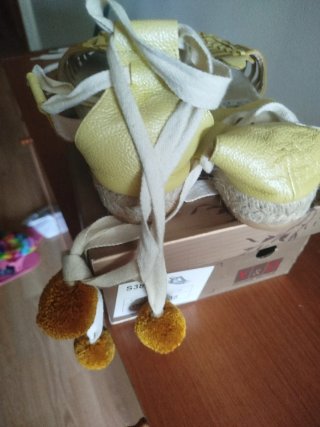 Sandalias esparto mujer doradas