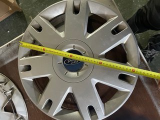 Tapacubos Ford Focus (Set de 4) 14”