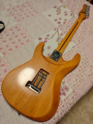 Guitarra Samick Superstrato