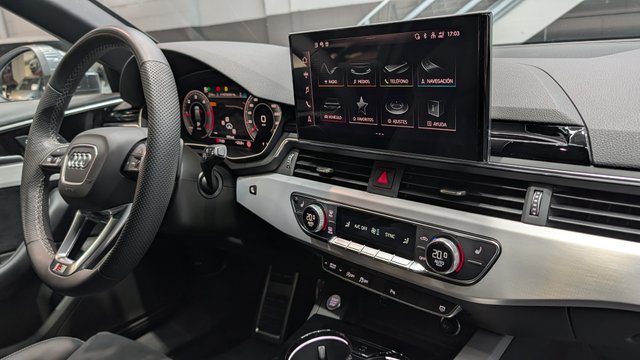 AUDI A4 Avant S line 40 TDI quattro S tron 2024