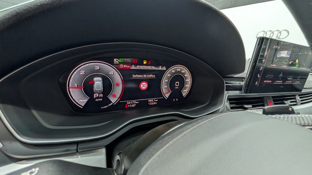AUDI A4 Avant S line 40 TDI quattro S tron 2024